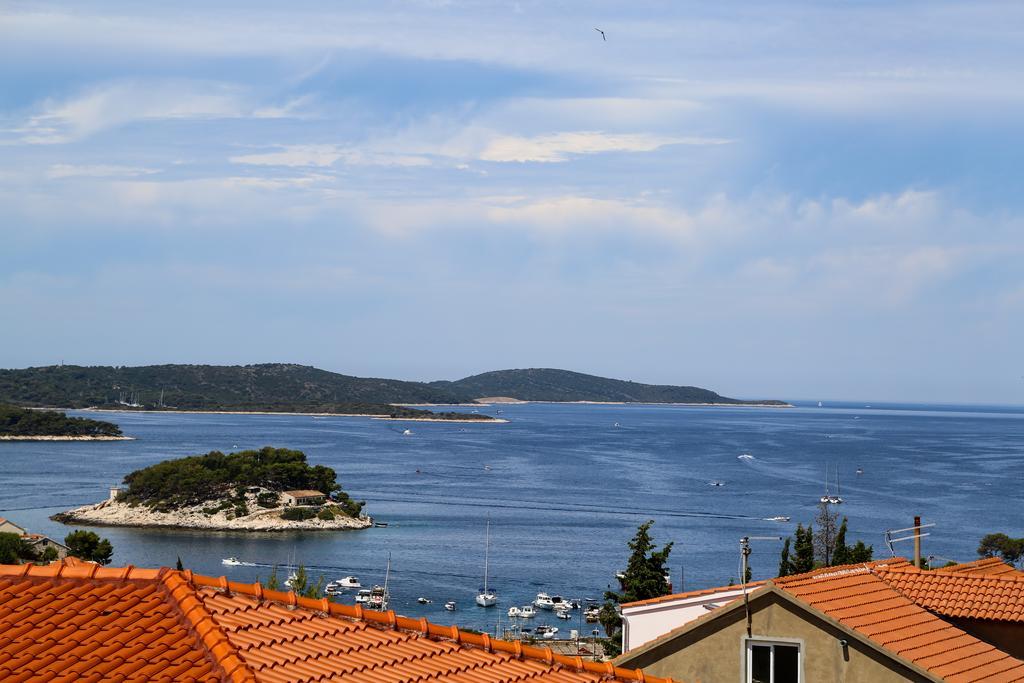 Apartments Divkovic Хвар Екстериор снимка